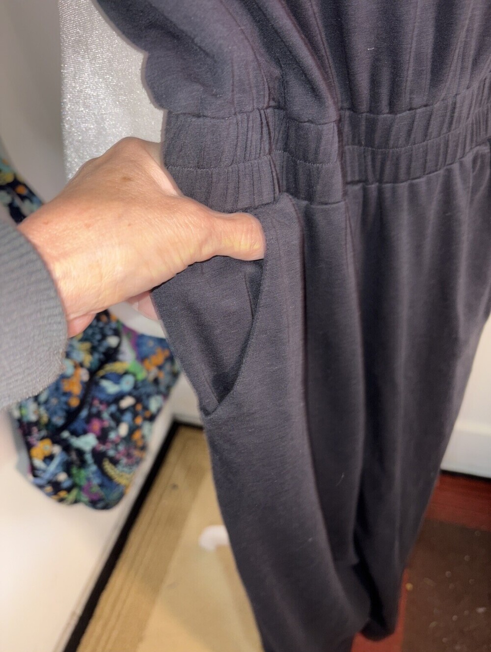 Pact Organic Cotton V-Neck Jumpsuit with Front Pockets Small - Picture 4 of 8